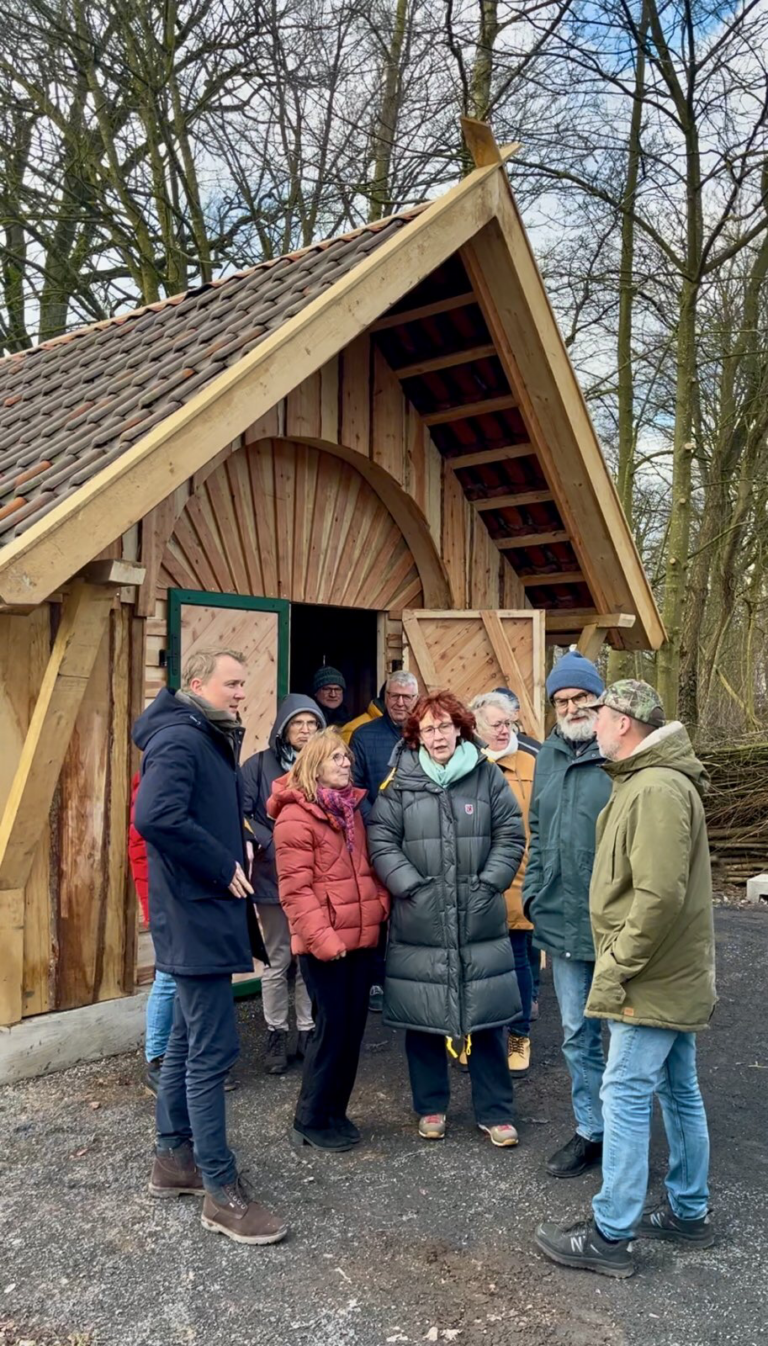 Parlamentarischer Staatssekretär für Umwelt, Naturschutz, nukleare Sicherheit und Verbraucherschutz Jan-Niklas Gesenhues besucht das „Wiesenwunder“ in Hörstel-Riesenbeck.